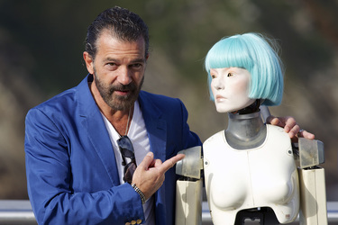 'Autómata' Photocall, San Sebastian Film Festival 2014