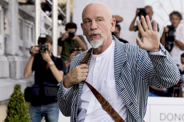 John Malkovich bei der Ankunft beim San Sebastian Film Festival 2014