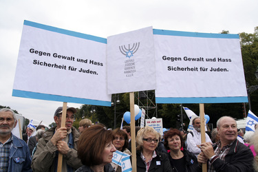 'Deutschland steht auf: Nie wieder Judenhass!' Demonstration, Berlin