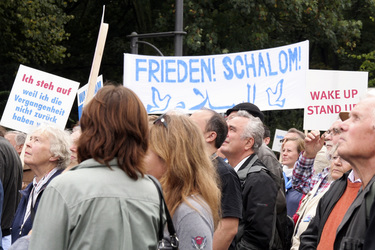 'Deutschland steht auf: Nie wieder Judenhass!' Demonstration, Berlin