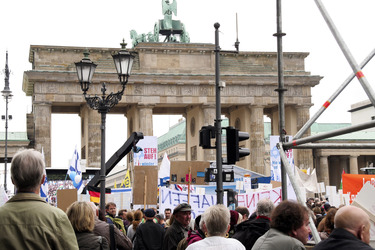 'Deutschland steht auf: Nie wieder Judenhass!' Demonstration, Berlin