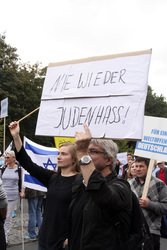 'Deutschland steht auf: Nie wieder Judenhass!' Demonstration, Berlin