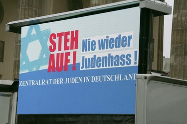 'Deutschland steht auf: Nie wieder Judenhass!' Demonstration, Berlin