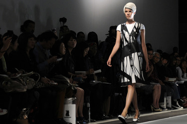 Anrealage Fashion Show, Fashion Week Paris