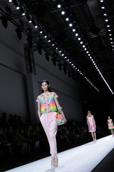 Shiatzy Chen Fashion Show, Fashion Week Paris