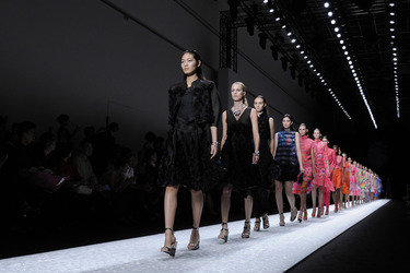 Shiatzy Chen Fashion Show, Fashion Week Paris