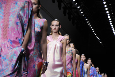 Shiatzy Chen Fashion Show, Fashion Week Paris