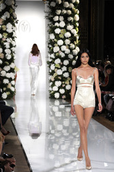 Valentin Yudashkin Fashion Show, Fashion Week Paris