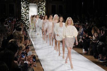Valentin Yudashkin Fashion Show, Fashion Week Paris