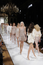 Valentin Yudashkin Fashion Show, Fashion Week Paris
