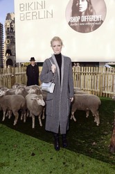 Franziska Knuppe beim Wool Week Opening, Berlin