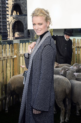 Franziska Knuppe beim Wool Week Opening, Berlin