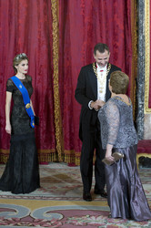 Spanish Royals und Präsidentin Bachelet beim Empfang zum Gala Dinner, Madrid
