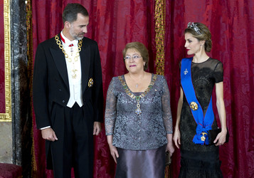 Spanish Royals und Präsidentin Bachelet beim Empfang zum Gala Dinner, Madrid