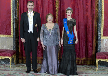 Spanish Royals und Präsidentin Bachelet beim Empfang zum Gala Dinner, Madrid