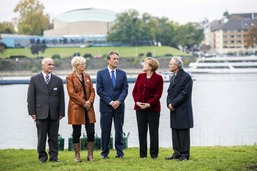 Anglea Merkel pflanzt Baumdenkmal, Bonn