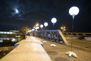 Lichtmauer aus Ballons, Berlin