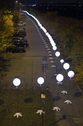 Lichtmauer aus Ballons, Berlin