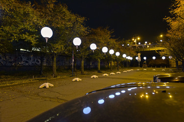 Lichtmauer aus Ballons, Berlin