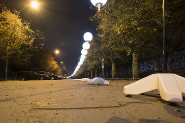 Lichtmauer aus Ballons, Berlin