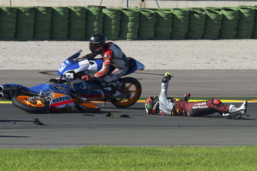 Jorge Navarro Unfall bei der Moto3 Spanish Championship, Cheste