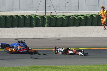 Jorge Navarro Unfall bei der Moto3 Spanish Championship, Cheste