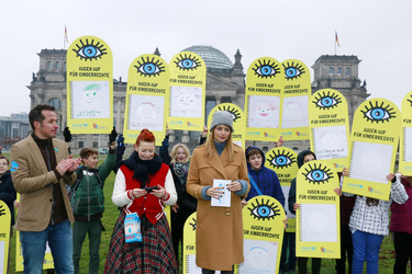 Aktion 'Augen auf für Kinderrechte', Berlin
