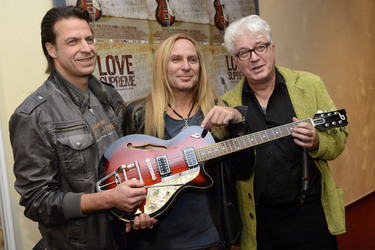 'Love Supreme - Sechs Saiten und ein Brett' Premiere, Hannover