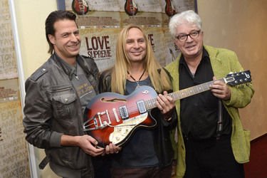 'Love Supreme - Sechs Saiten und ein Brett' Premiere, Hannover