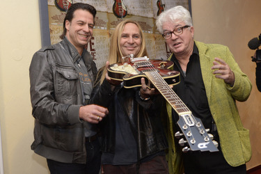'Love Supreme - Sechs Saiten und ein Brett' Premiere, Hannover