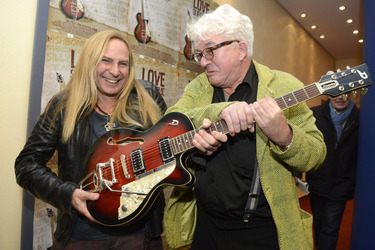 'Love Supreme - Sechs Saiten und ein Brett' Premiere, Hannover