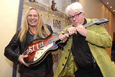 'Love Supreme - Sechs Saiten und ein Brett' Premiere, Hannover