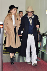 Ankunft von Johnny Depp und Amber Heard in Tokio