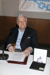 Verleihung des Gustav-Stresemann-Preises an Bundeskanzler a.D. Helmut Schmidt, Hamburg