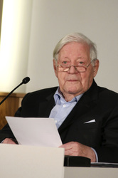 Verleihung des Gustav-Stresemann-Preises an Bundeskanzler a.D. Helmut Schmidt, Hamburg