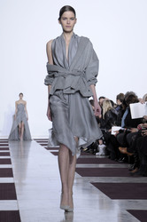 Yiqing Yin Fashion Show, Haute Couture Fashion Week Paris