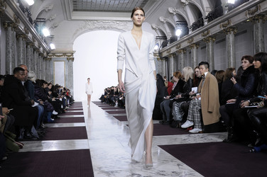 Yiqing Yin Fashion Show, Haute Couture Fashion Week Paris