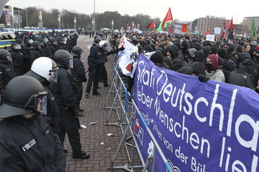 Demonstration gegen den 3. Bundesparteitag der AfD, Bremen