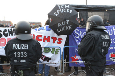Demonstration gegen den 3. Bundesparteitag der AfD, Bremen