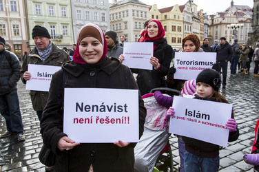 Gegendemo zur Demonstration gegen Islamisierung, Prag