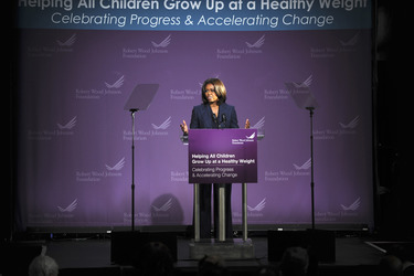 Michelle Obama besucht High School, New York