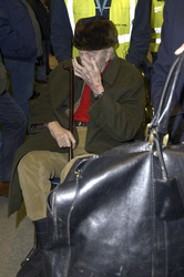Anlunft von Christopher Lee in Berlin Tegel