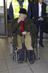 Anlunft von Christopher Lee in Berlin Tegel