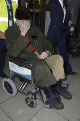 Anlunft von Christopher Lee in Berlin Tegel