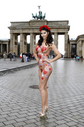 Micaela Schäfer zum Valentinstag, Berlin