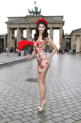 Micaela Schäfer zum Valentinstag, Berlin