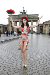Micaela Schäfer zum Valentinstag, Berlin
