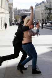 Femen Demo gegen Polizeistaatgesetz, Madrid