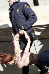 Femen Demo gegen Polizeistaatgesetz, Madrid