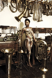 WORKING ART: Metallblasinstrumentenmacher / Brass Wind Instrument Maker Body Painting